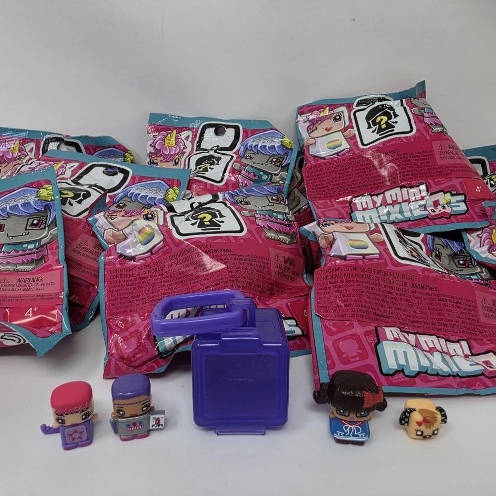 Mixie Mystery Lot of 11
